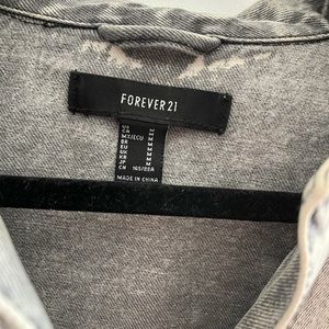 Forever 21 Cropped Jean Jacket Size M